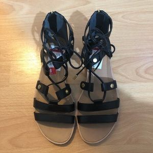 Women’s sandals